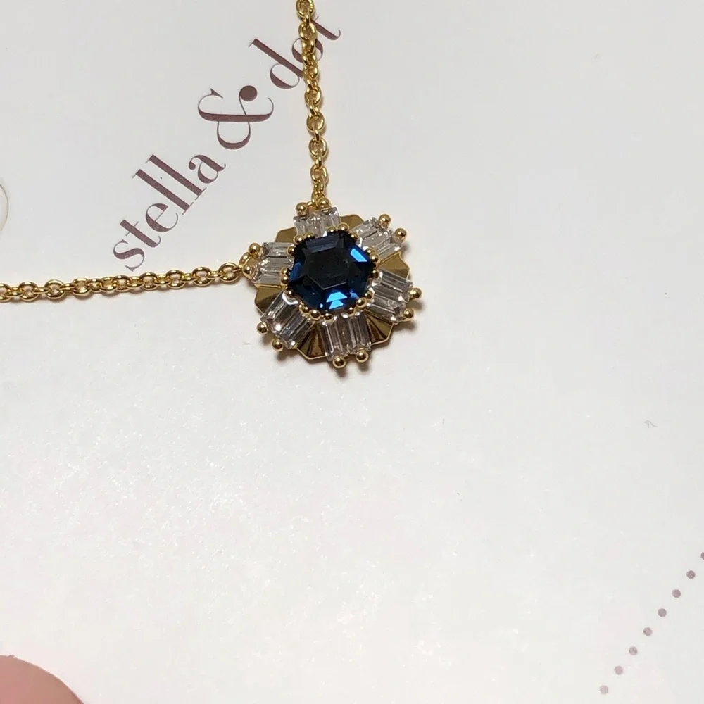 Stella and Dot The Heirloom Necklace